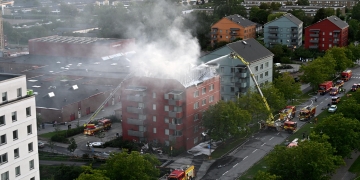 kraftig brand i ett femvåningshus på Munkhättegatan i Malmö