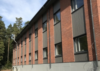 Räddningstjänsten uppmärksammade Surahammars kommuns bygg- och miljönämnd på att brandskyddet ändrats i Källbogårdens serviceboende