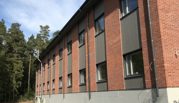 Räddningstjänsten uppmärksammade Surahammars kommuns bygg- och miljönämnd på att brandskyddet ändrats i Källbogårdens serviceboende