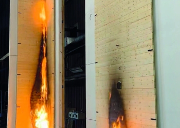 Efter två minuters exponering var temperaturen i innerhörnet mellan 400 och 600 °C på fyra meters höjd, medan motsvarande temperatur på den plana väggen endast var 100 °C. 
BILD: Robert McNamee