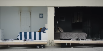 Samma brand, olika rum. Ena sovrummet hade dörren stängd när branden startade. 
BILD: Fire Safety Research Institute (FSRI)